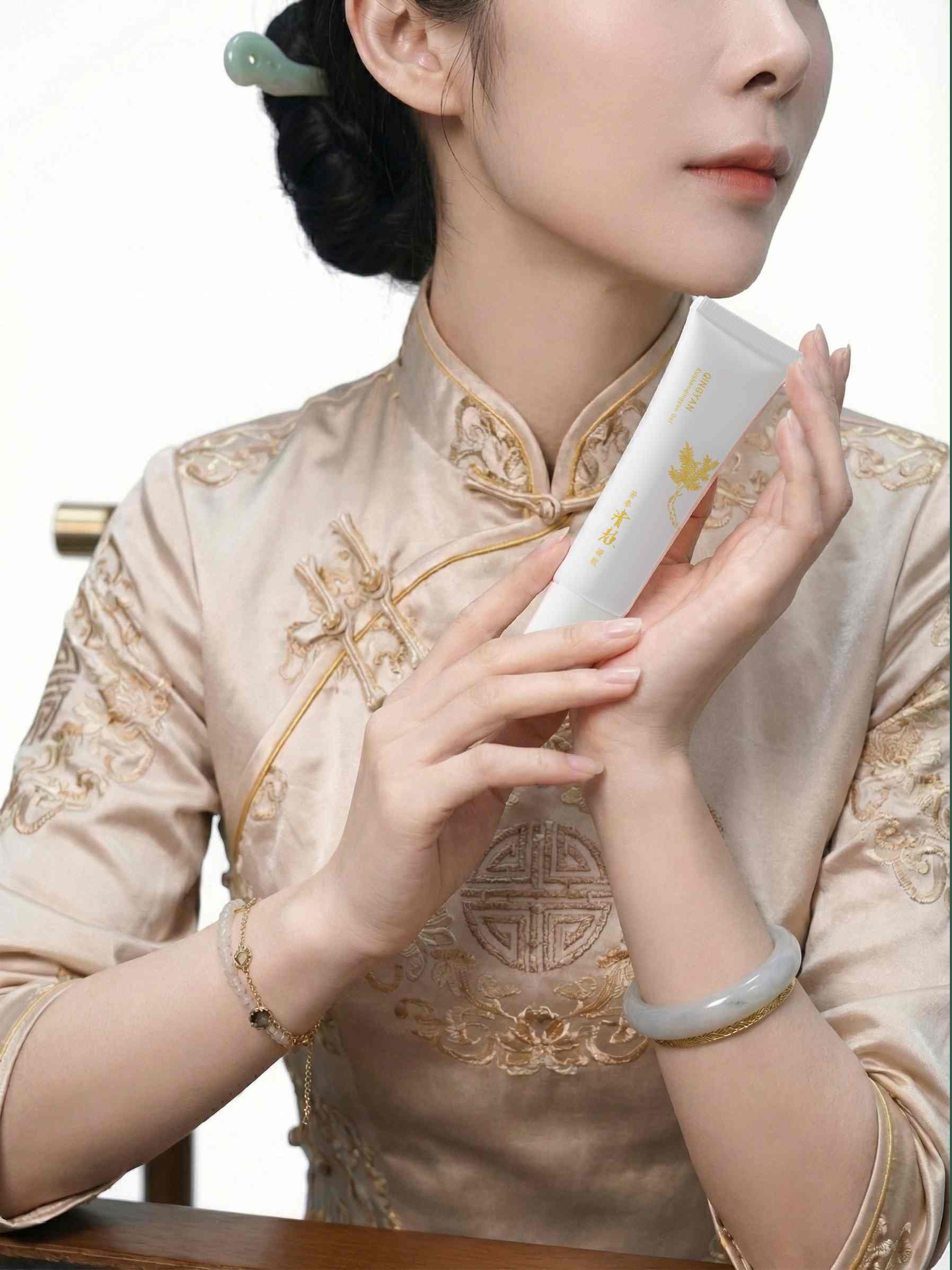 苦参清颜凝胶